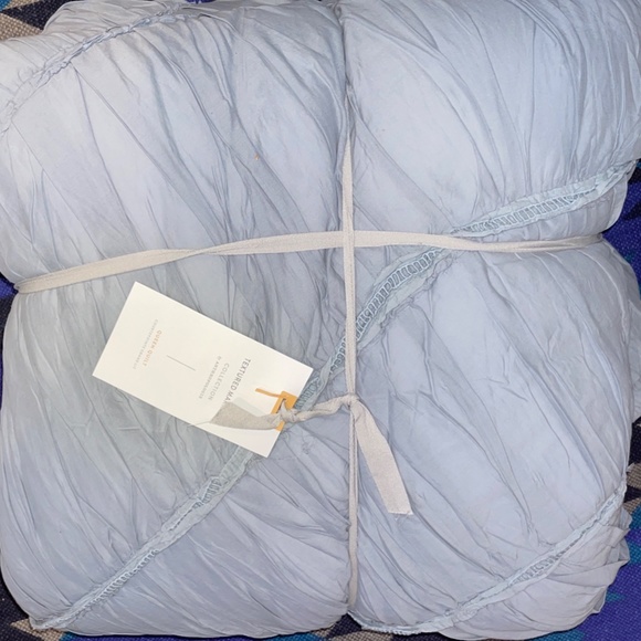 Anthropologie Textured Marilla Queen Quilt - Picture 2 of 3